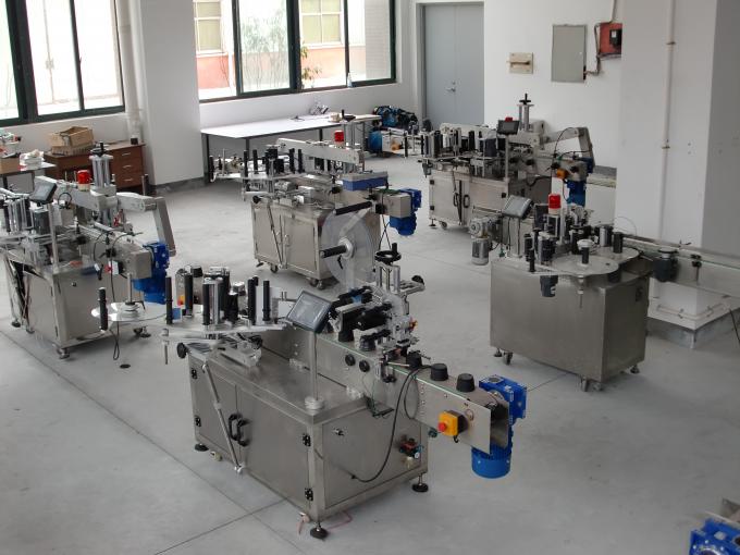 Vierkante fles dubbelzijdig horizontale etiketteermachine normale of onregelmatige container