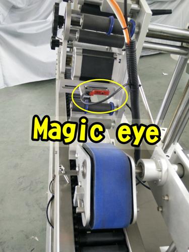 High-speed Delta servo-etiketteermachine voor kleine ronde flessen