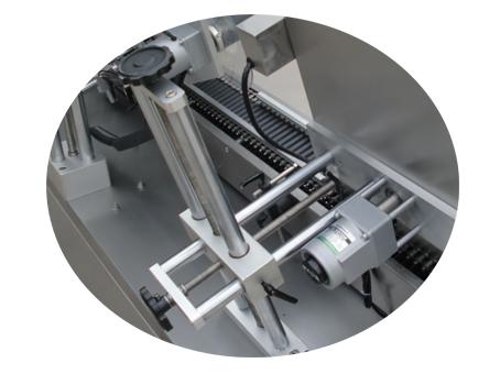 Etiketteermachine voor papieren buisjes 500 roller lag zelfklevend stoffen stickerlabel