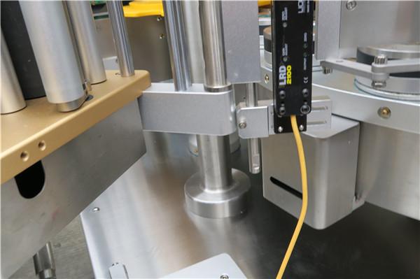 Hoge snelheid roterende sticker etiketteringsmachine met vulmachine opties riem