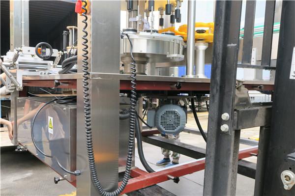 Ronde Flessen Roterende Sticker Etiketteringsmachine Materiaaldikte ≥ 30mm