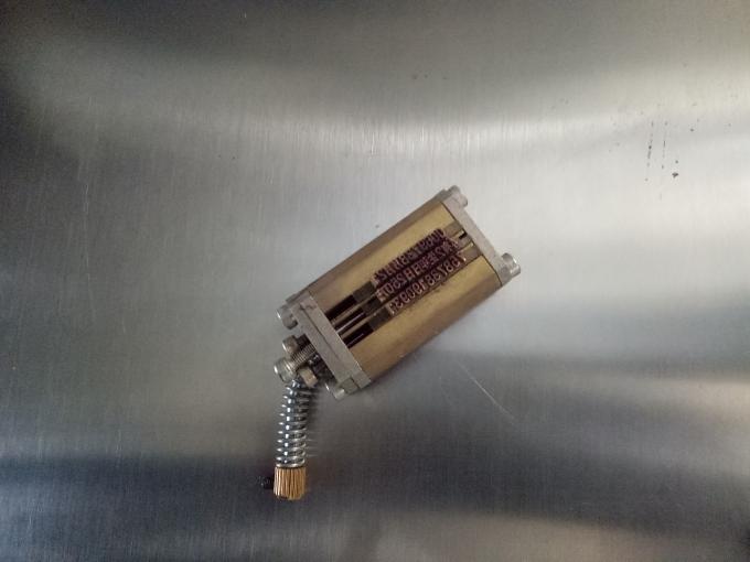 Aangepaste drie of dubbele zijsticker etiketteringsmachine met codeermachine