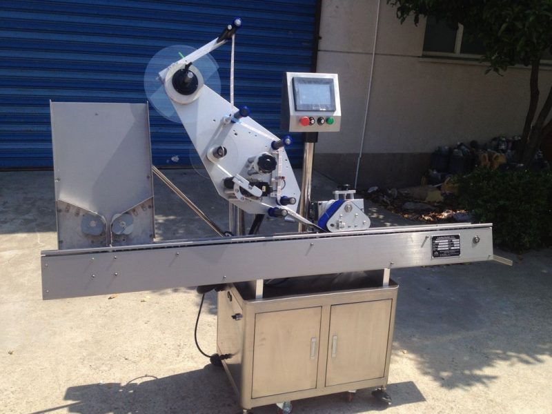 China Aangepaste automatische flaconetiketteringsmachine voor leverancier van kleine penicillineflesetiketten