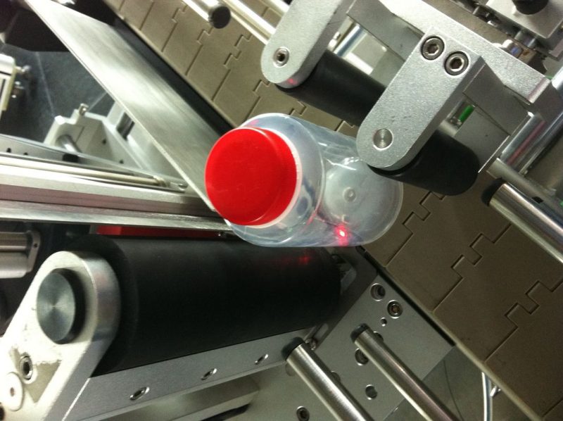 China Drankindustrie Ronde Flessensticker Etiketteringsmachine Elektrisch aangedreven Type leverancier