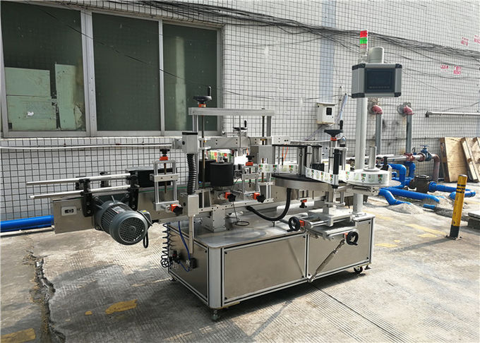 Zelfklevende etiketteermachine voor platte fles, labelapplicator-machine voor flessen