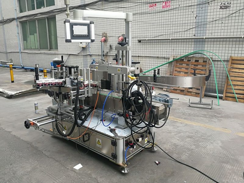 China Volautomatische zelfklevende dubbelzijdige fles etiketteringsmachine met coderingsleverancier
